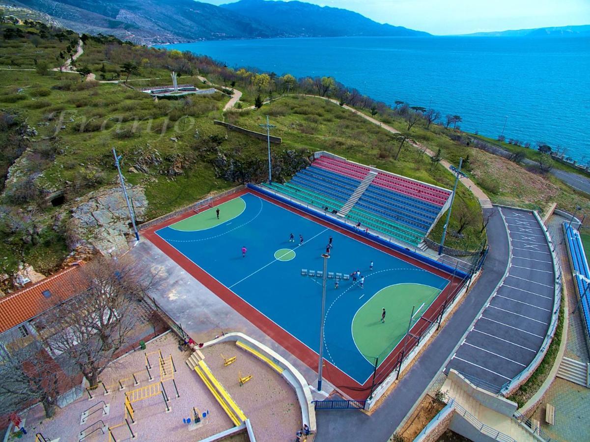 Apartment Senj Сен Екстериор снимка