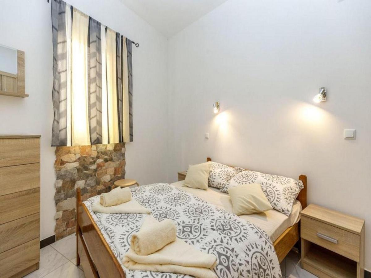 Apartment Senj Сен Екстериор снимка