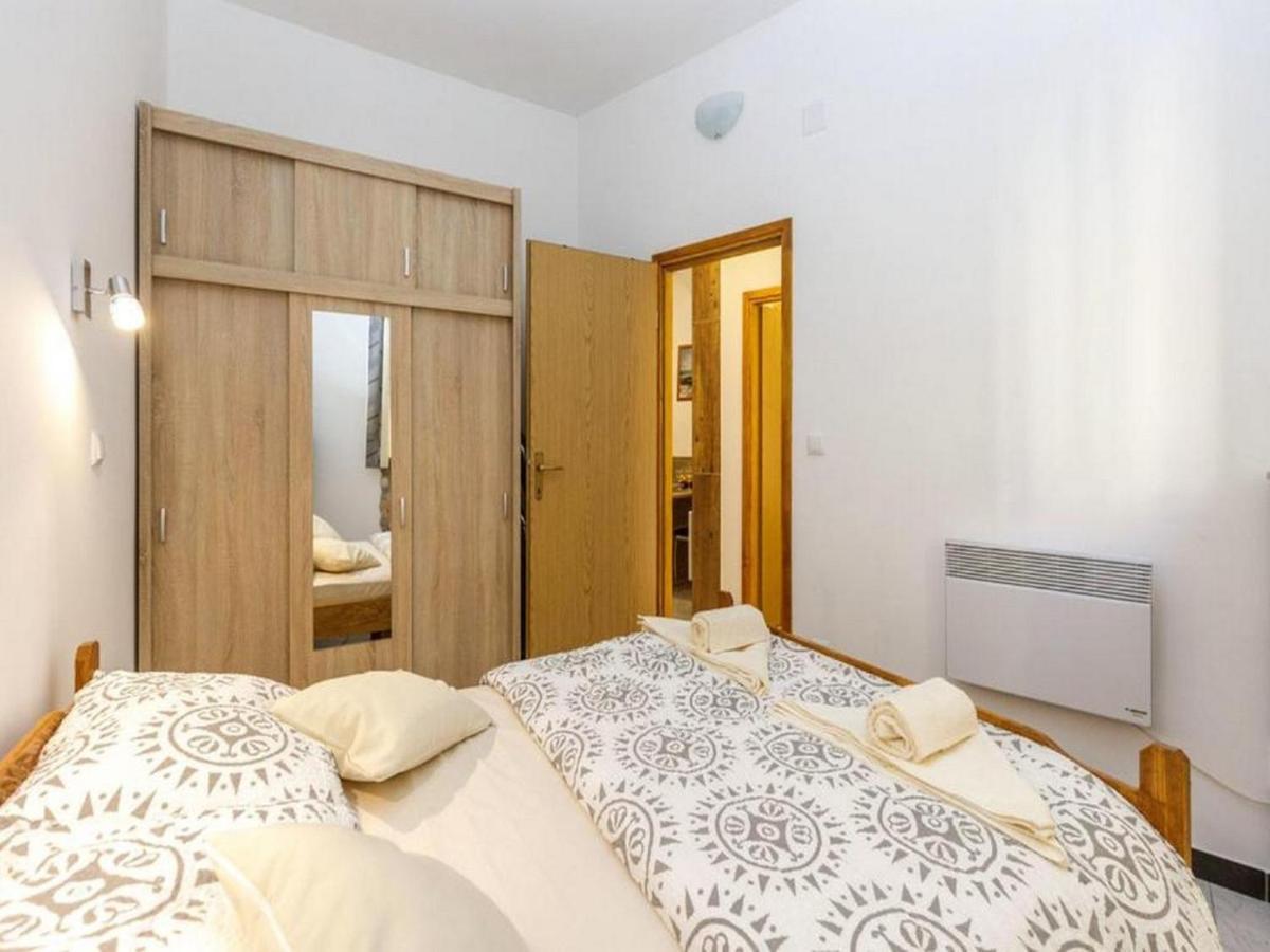 Apartment Senj Сен Екстериор снимка