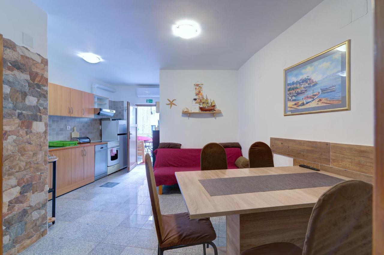 Apartment Senj Сен Екстериор снимка